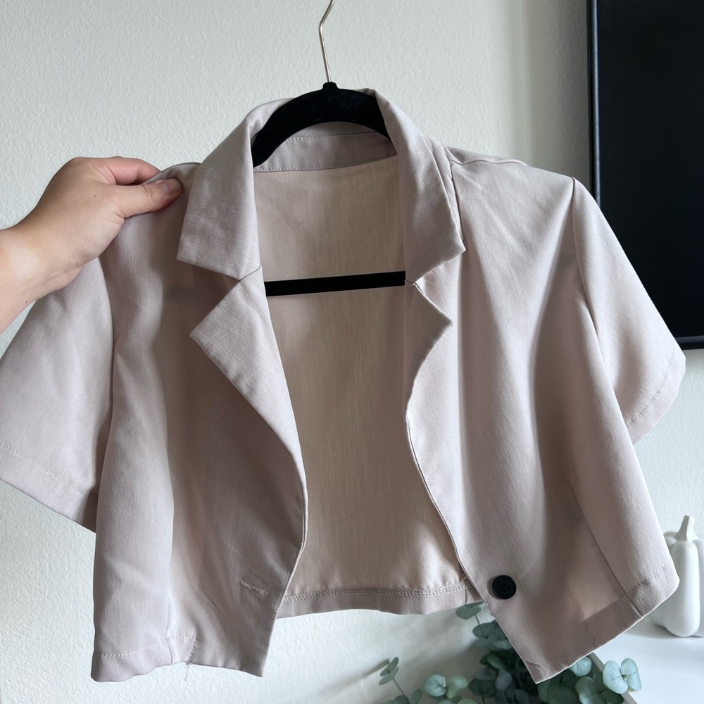 Cropped blazer